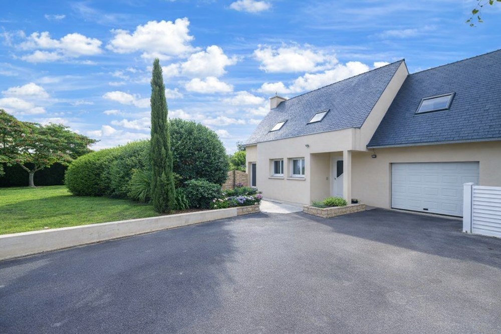 MAISON CONTEMPORAINE T6 - PIECE DE VIE +35M² - 4 CHAMBRES - TERRAIN +600M² - RARE - COUP DE COEUR